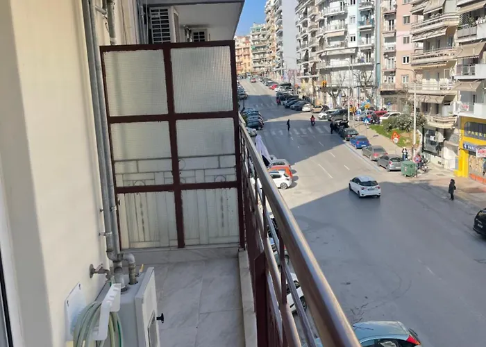 Διαμέρισμα Charming Downtown *